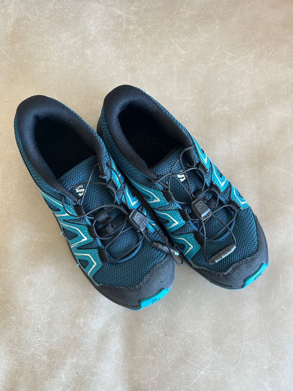 Salomon Chaussures garçon: Kinderwanderschuhe Gr. 33 Salomon – D'occasion à Wädenswil par LS777