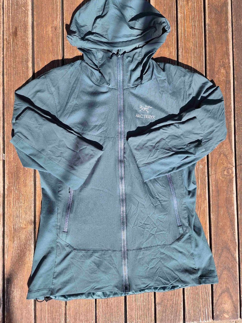 Arcteryx Giacche: Arc'teryx ATOM SL Jacke – Usato da Zürich venduto da Loboso