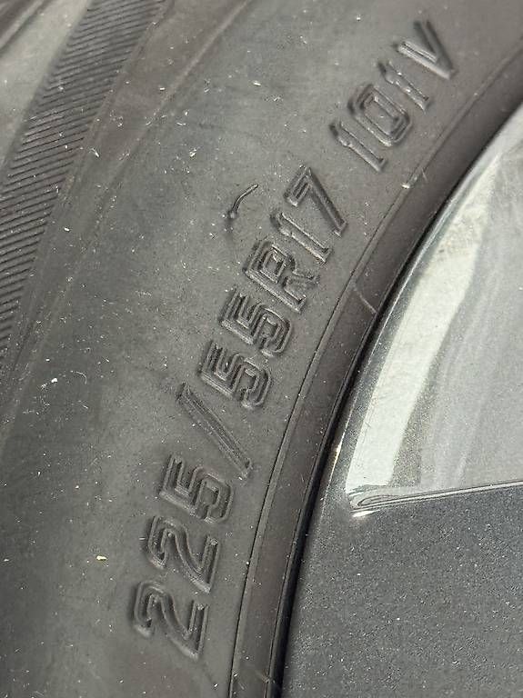 Pneumatici & Ruote complete: Winterräder 225/55R17 101 V – Usato da Nürensdorf venduto da bebo51 1