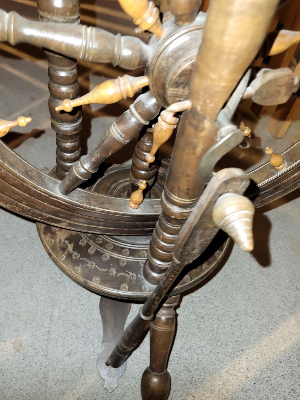 Spinnräder: Antikes Spinnrad – Gebraucht aus Suhr von lul_87gh 5
