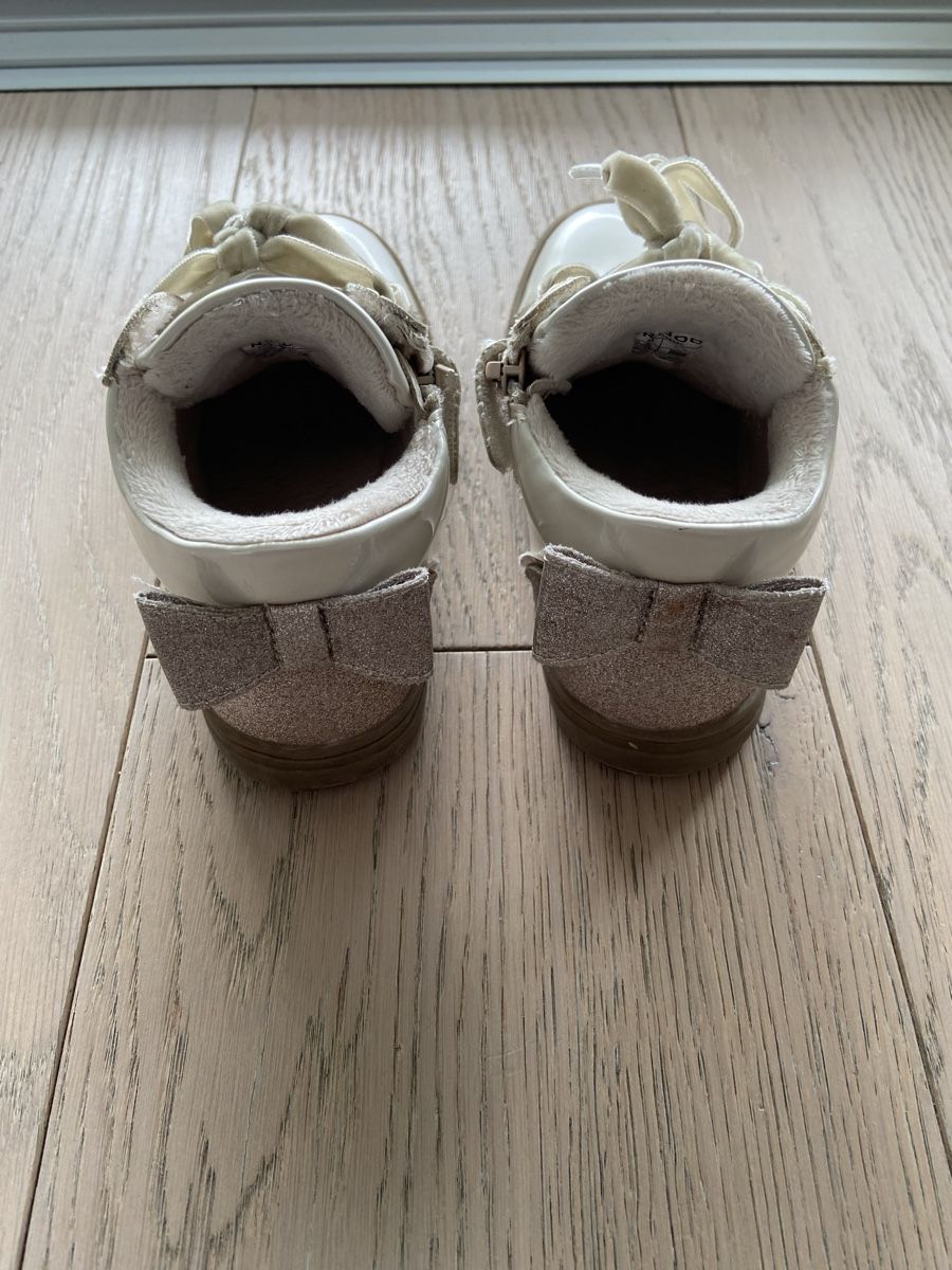 Scarpe per ragazzi: Sneaker Mädchen 30 – Usato da Arbedo venduto da Greg2hand 2