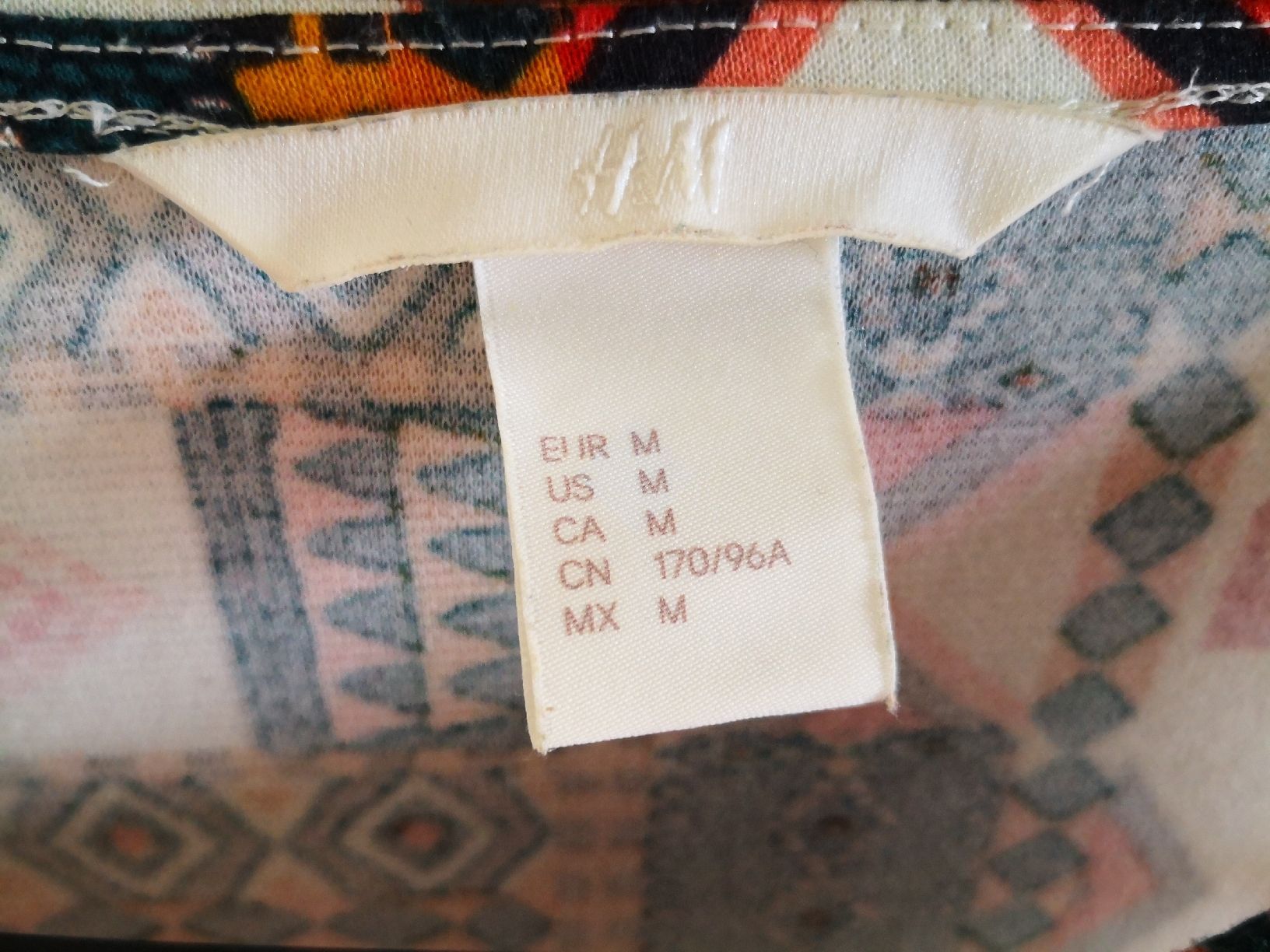 H&M Kleider: Kleid von H&M mit farbigem Muster, Gr. M – Gebraucht aus Wädenswil von coconut1289 4