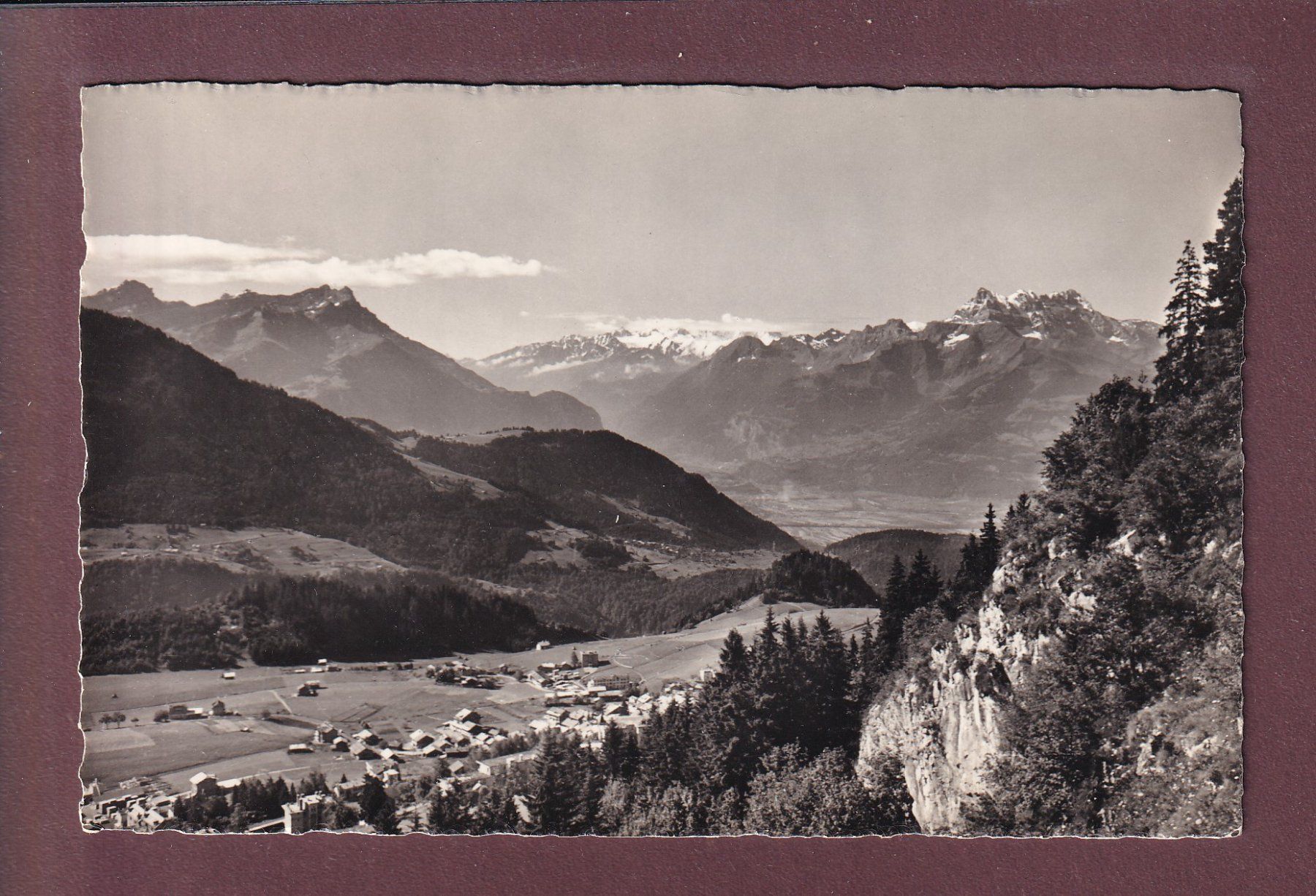 Cartoline postali: LEYSIN - Dents du Midi – Usato da Pully venduto da nicecards