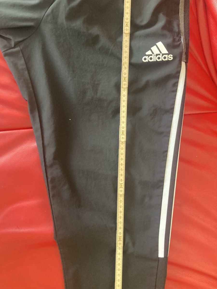 Adidas Pantaloni: Adidas pantalon noir taille M – Usato da Chêne-Bougeries venduto da GiovannaDiLoreto 4
