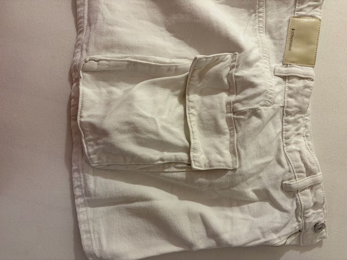 Stradivarius Gonne: Stradivarius Cargo Rock weiss Grösse 36  – Usato da Ebnat-Kappel venduto da Mzottli 2