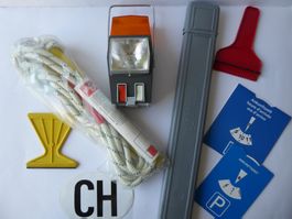 Set Pannenlampe, Abschleppseil, Warndreieck, CH, Eisschaber