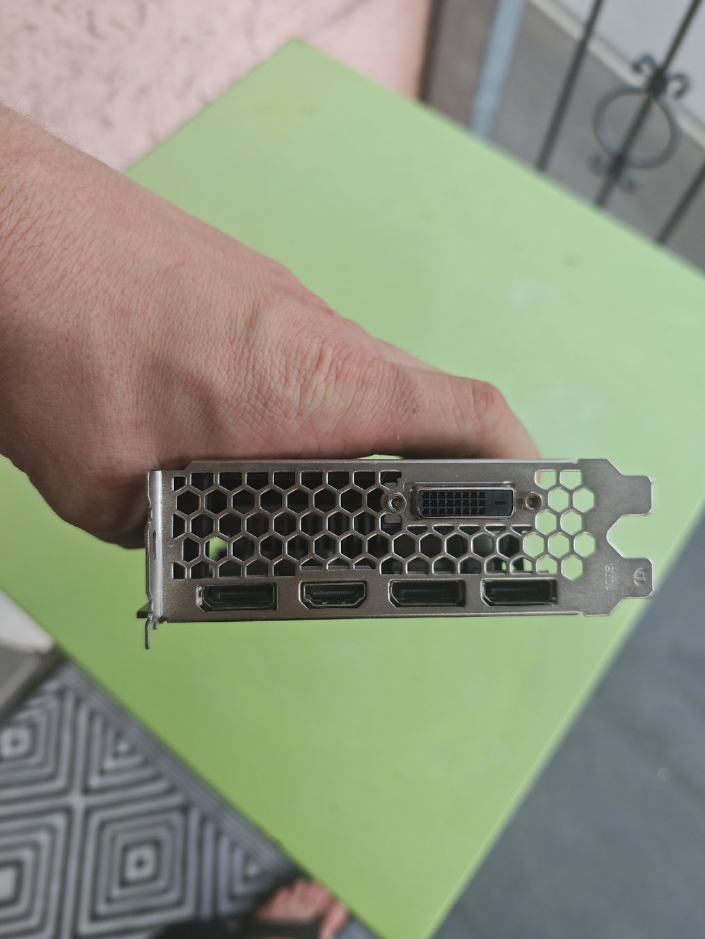 Nvidia Cartes graphiques: Nvidia Palit GTX 1060 6GB – D'occasion à Sarnen par Laut_musik 4