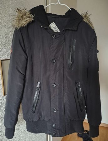 Schöne Winterjacke Bellfield nie getragen, Herren Grösse S