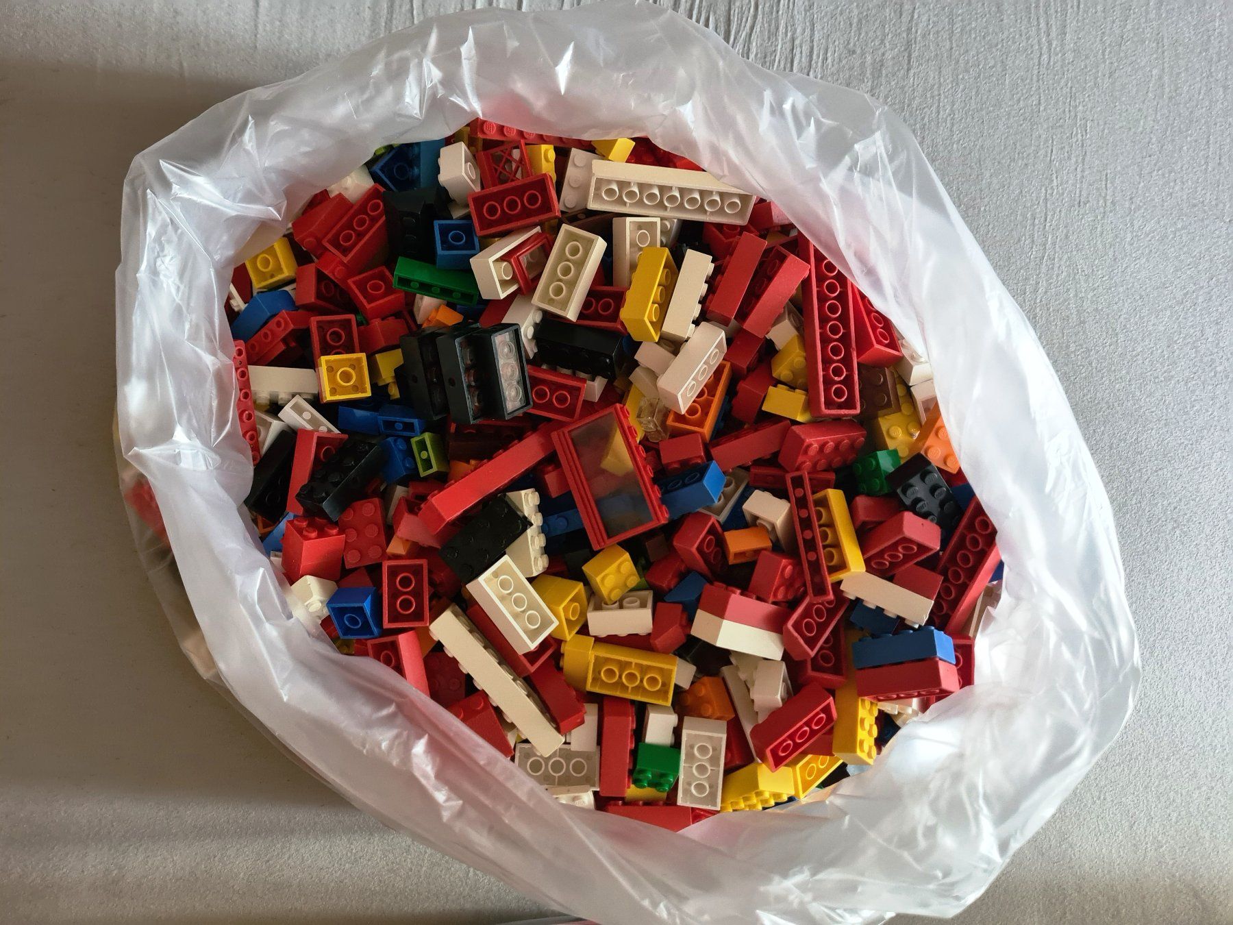 Lego Kit di costruzioni: 4.9 kg de LEGO divers d'occasion – Usato da Les Thioleyres venduto da Sakanicheval