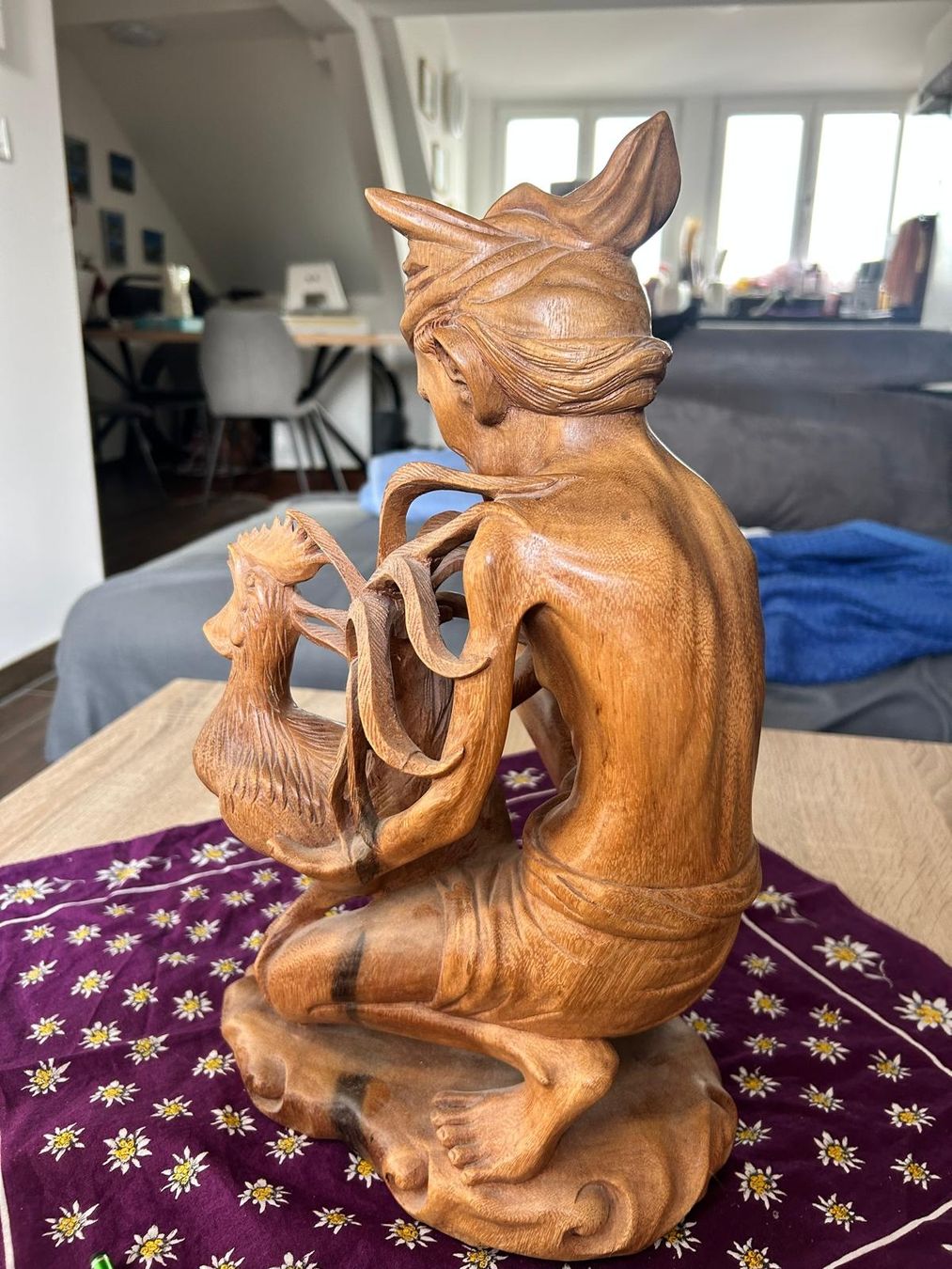 Skulpturen & Statuen: Skulptur aus Asiatischen Hartholz – Gebraucht aus Balgach von sie_zqn7 2