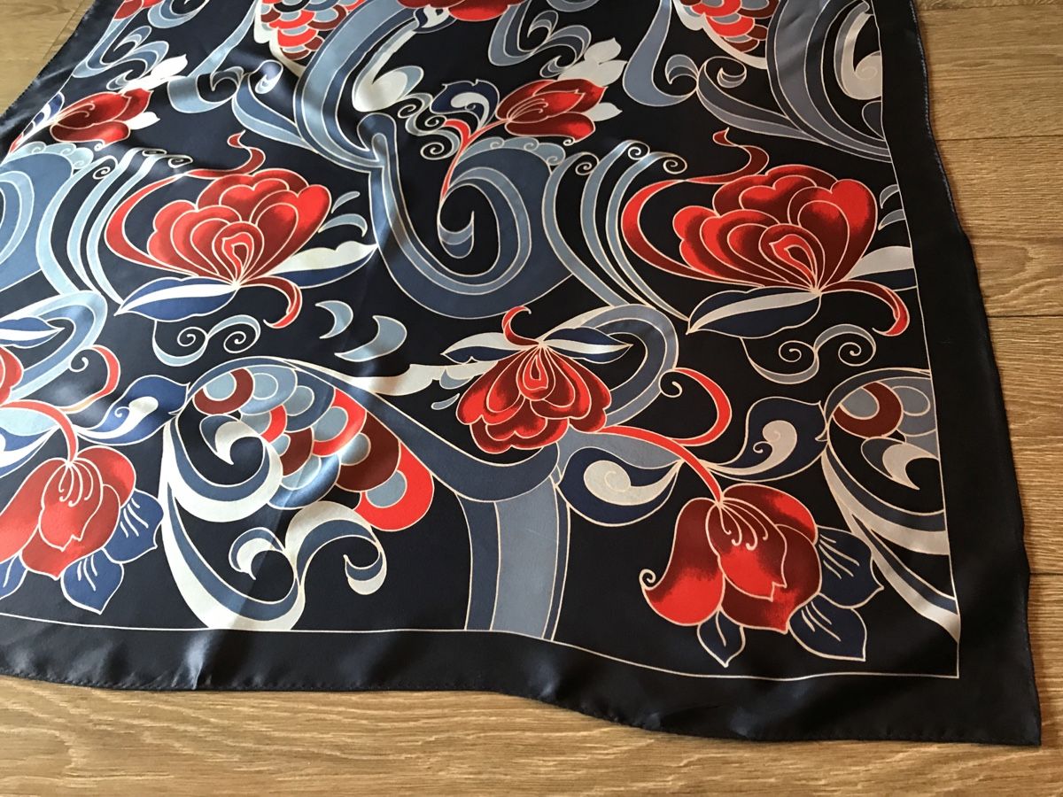 Foulards, Tücher & Schals: Frangi foulard en soie – Gebraucht aus Grimisuat von eliseba88 3