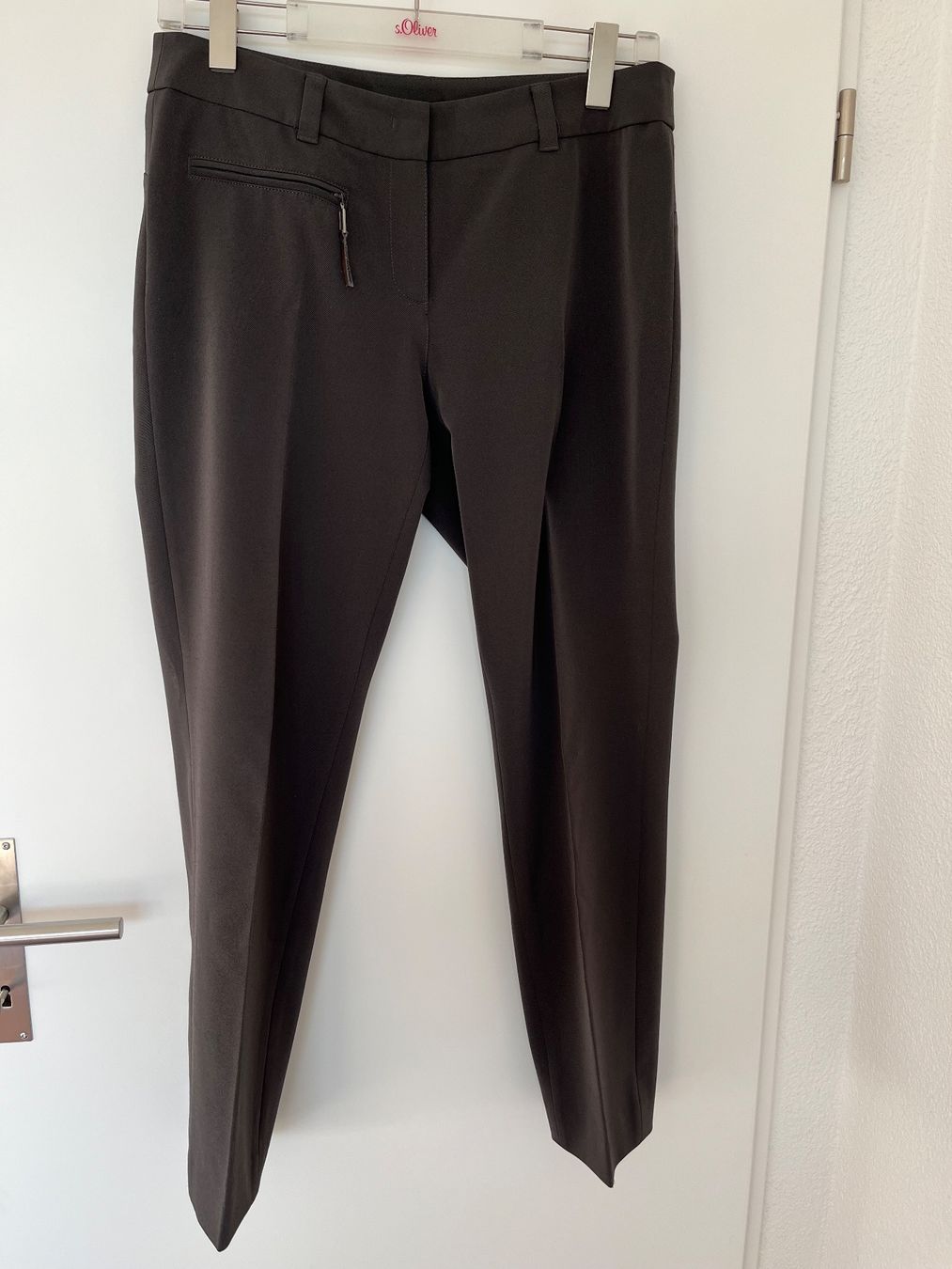 Pantalons: Grau/braune dunkle Stoffhose Gr. 42 elegant & bequem – D'occasion à Thun par elshei 1
