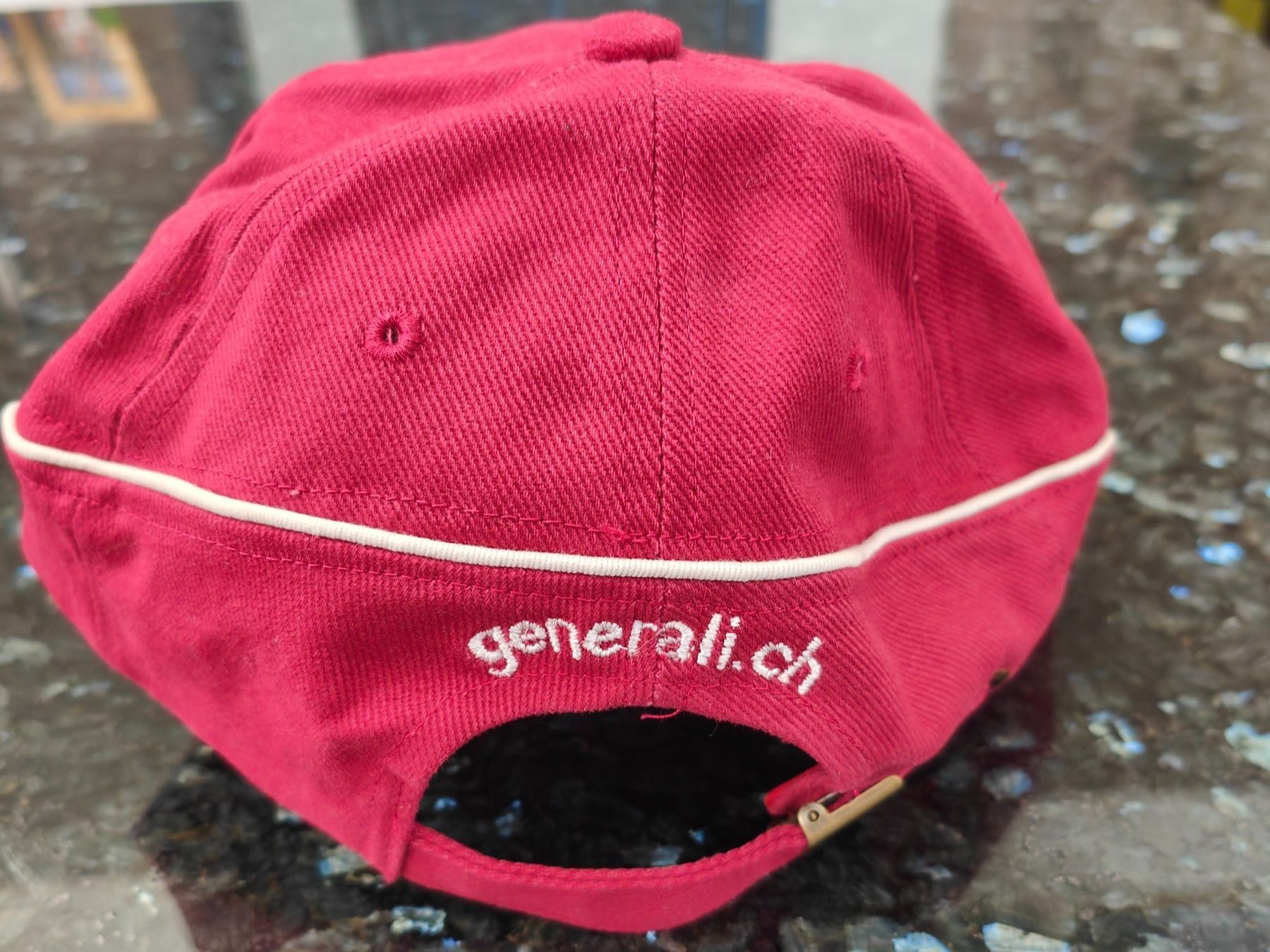 Altro in  Abbigliamento & Accessori: Cap Generali – Nuovo (secondo la descrizione) da Zürich venduto da rolfxyz 1
