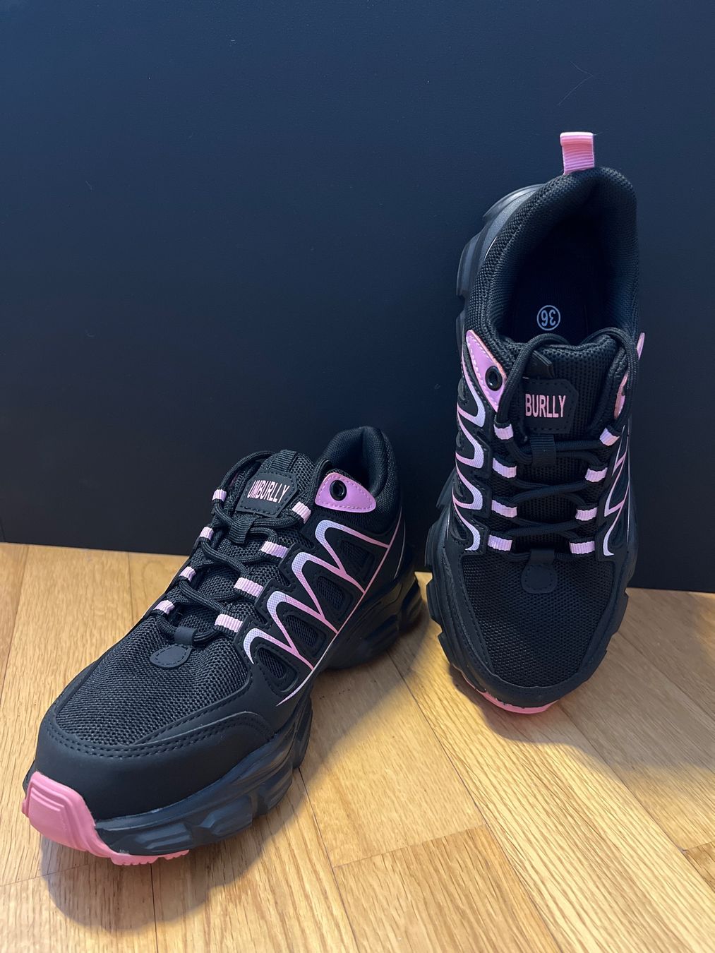 Scarpe da donna: Sicherheitsschuhe Damen S2 Grösse 36 – Nuovo (secondo la descrizione) da Wangen an der Aare venduto da ram_mwq9 3