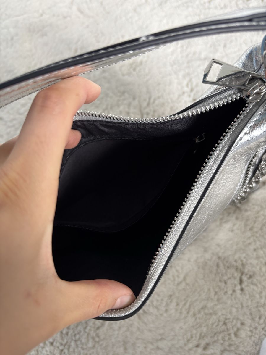 Taschen für Damen: Trendige Tasche in Silber – Neu (gemäss Beschreibung) aus Steinmaur von aly_mhs6 4