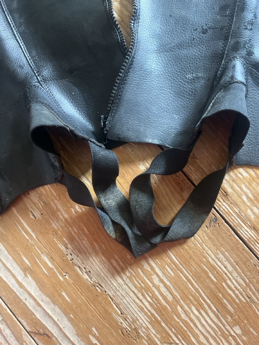 Stinchiere & Fasciature: Leder Chaps, Schwarz, Top Zustand, Gr. S/M – Usato da Horgen venduto da dia_ytj8 2
