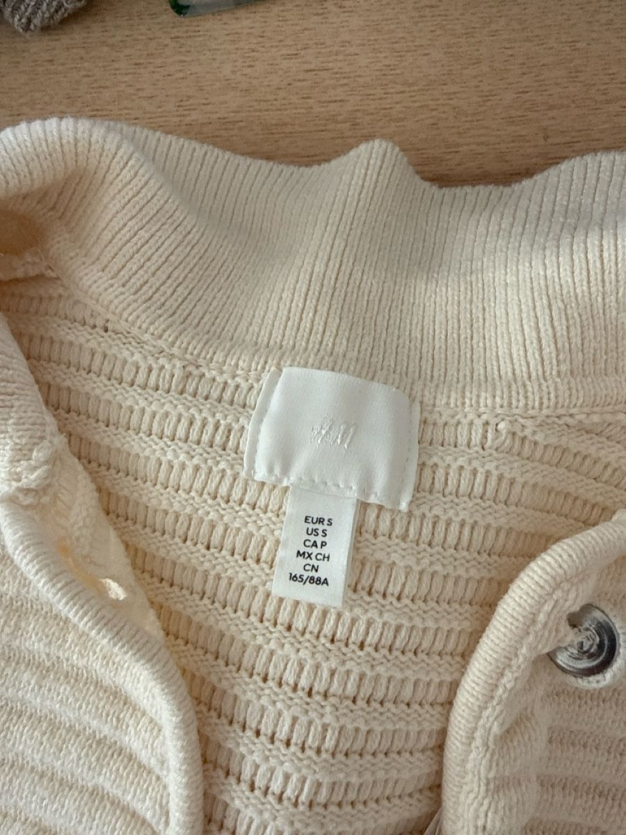 H&M Magliette Polo: Polo mezza manica H&M size S  – Usato da Baden venduto da LucyPeckam32 1