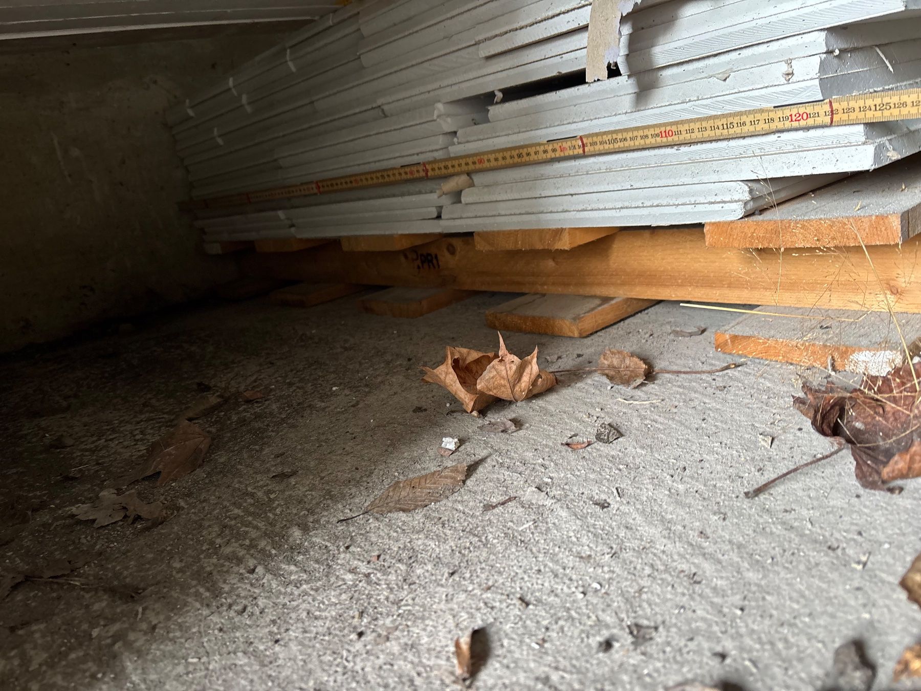 Piatti di portata: LAGERVERKAUF: Posten an Gipsplatten Reste in div. Gr. – Usato da Winterthur venduto da ReUse_Baumarkt 5
