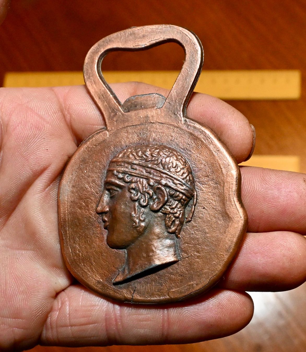 Flaschenöffner & -verschlüsse: VINTAGE Bronze Flaschenöffner MADE IN GREECE Sphinx – Gebraucht aus Pfaffhausen von mono_rec 5