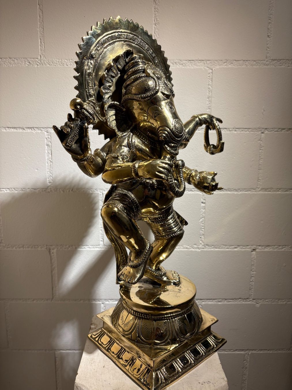 Skulpturen & Statuen: Ganesha Messing Skulptur 52 cm – Gebraucht aus Lenggenwil von Unique_ 3