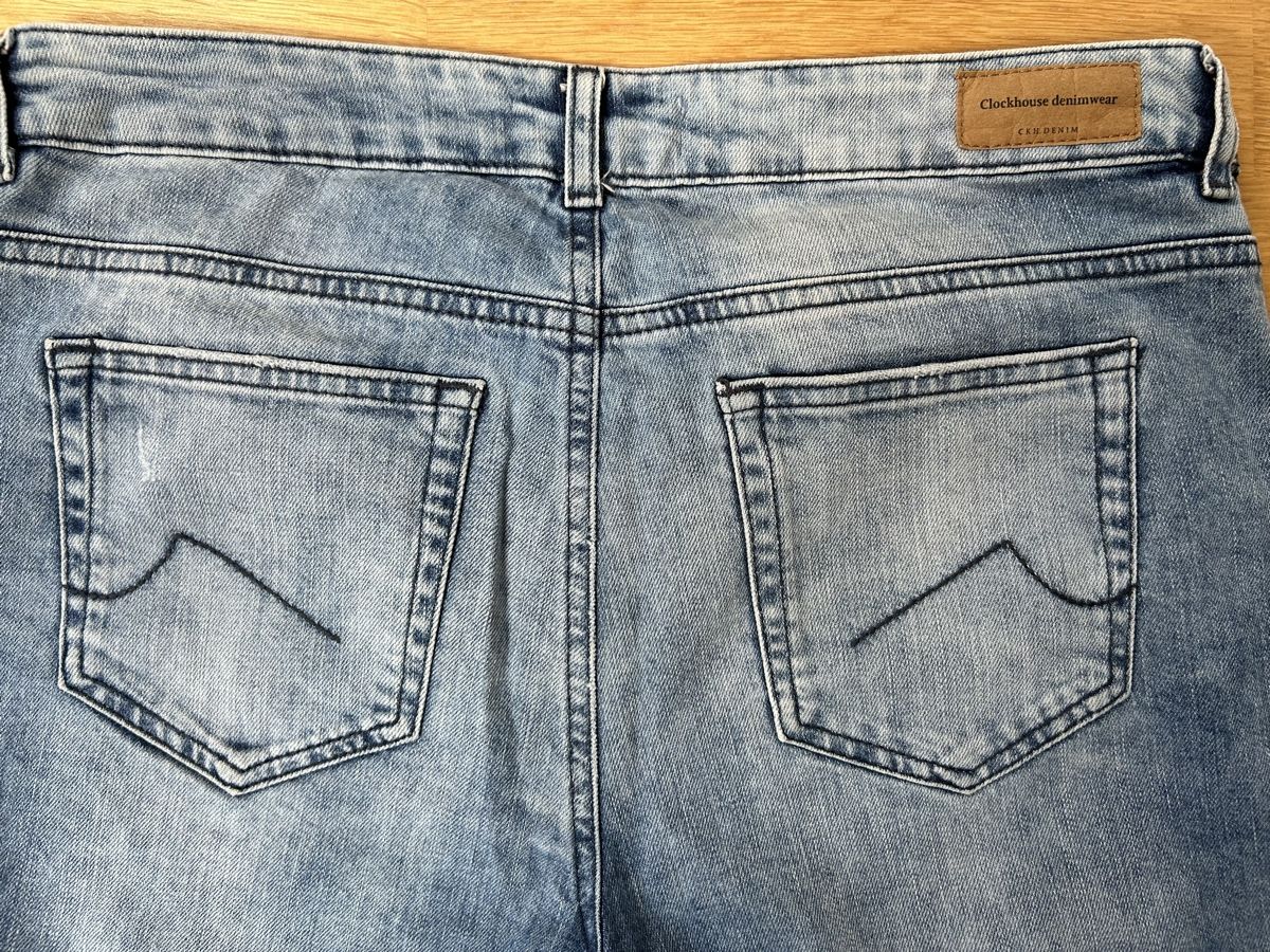 C&A Jeans: Jeans avec broderie – Usato da Daillens venduto da guisepa 4