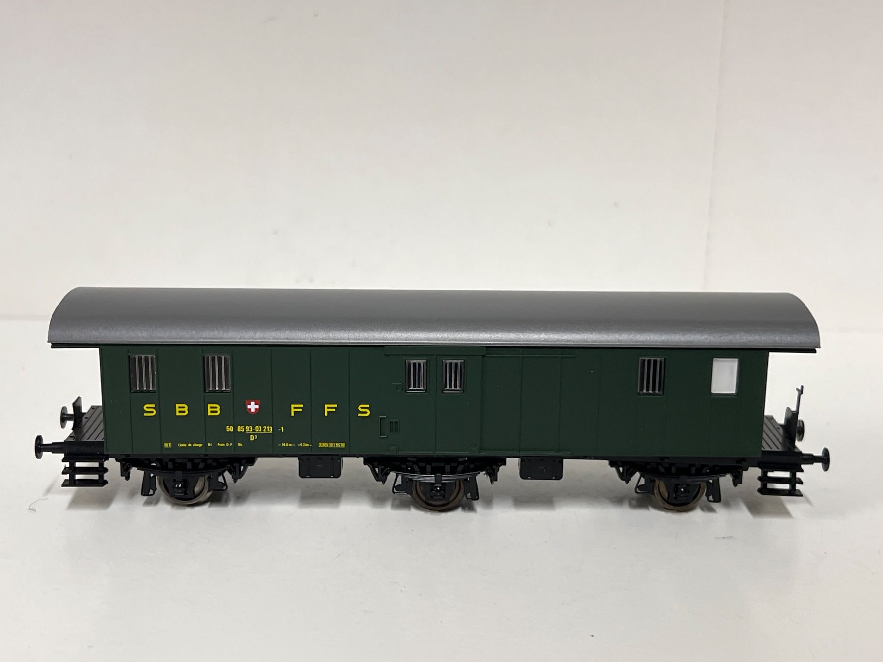 Aku Modellini di ferrovie: AKU SBB CFF FFS D3 COMP . NR 9049/6  Basis LILIPUT H0 DC – Nuovo (secondo la descrizione) da Neuenhof venduto da ludovicco 2