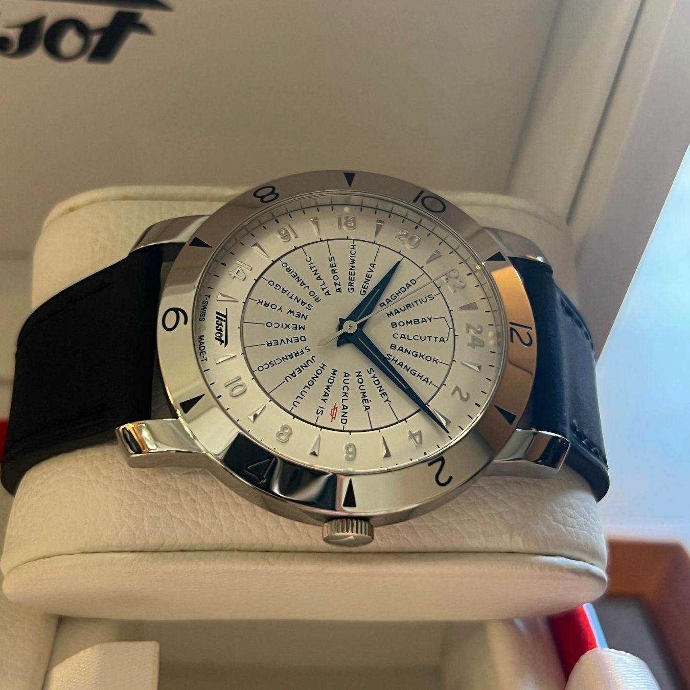 Tissot Montres: FLASH SALE Tissot Heritage Navigator World Timer Full Set – D'occasion à Carouge GE par Watchaser 6