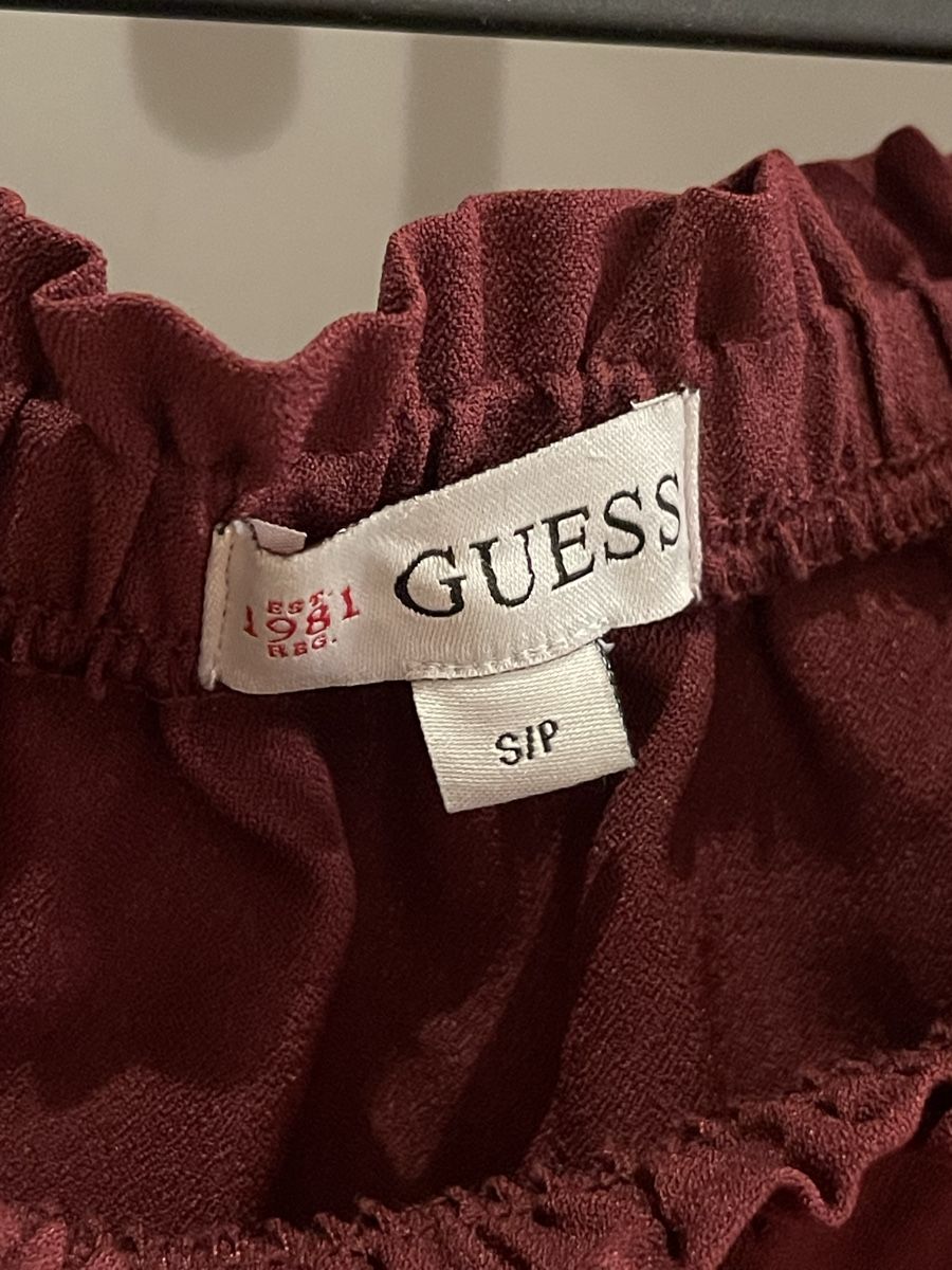 Guess Blusen: GUESS Bluse, Grösse S/36, Weinrot, schulterfrei – Gebraucht aus Rheineck von FGeissler 2