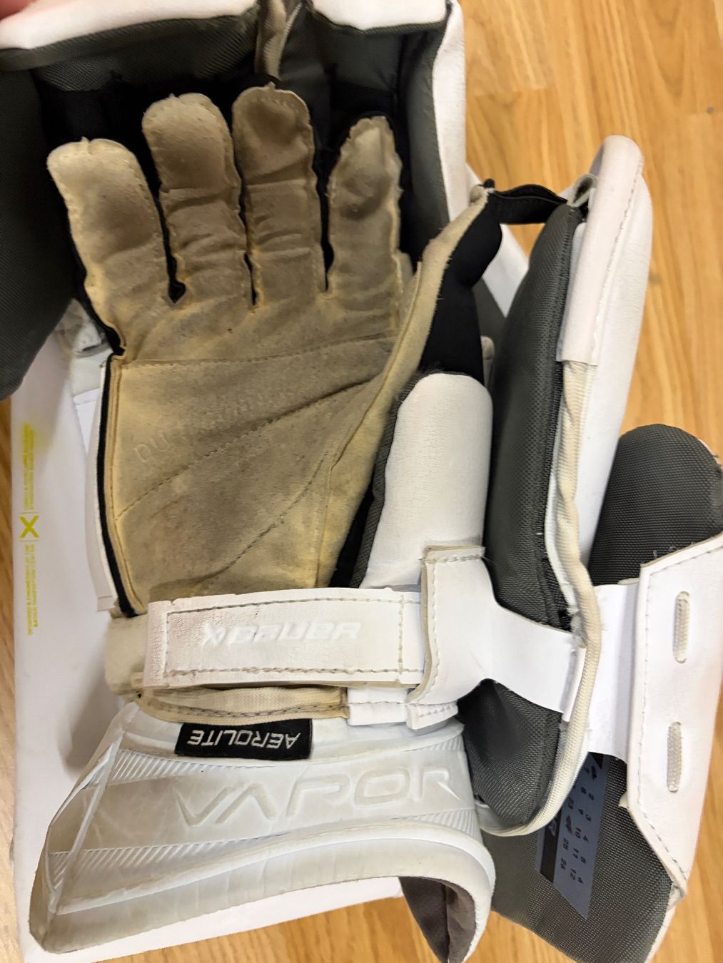 Bauer Guanti & manicotti: Bauer Vapor X5 Pro Stockhand Intermediate – Usato da Hasle b. Burgdorf venduto da rema78 4