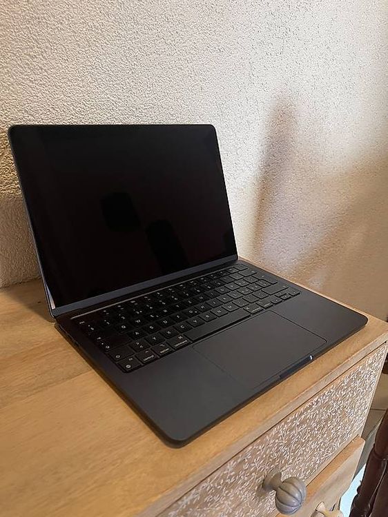 Apple Notebook: MacBook Air 13 M3 2024 – Nuovo (secondo la descrizione) da Le Landeron venduto da IsmaelSilva