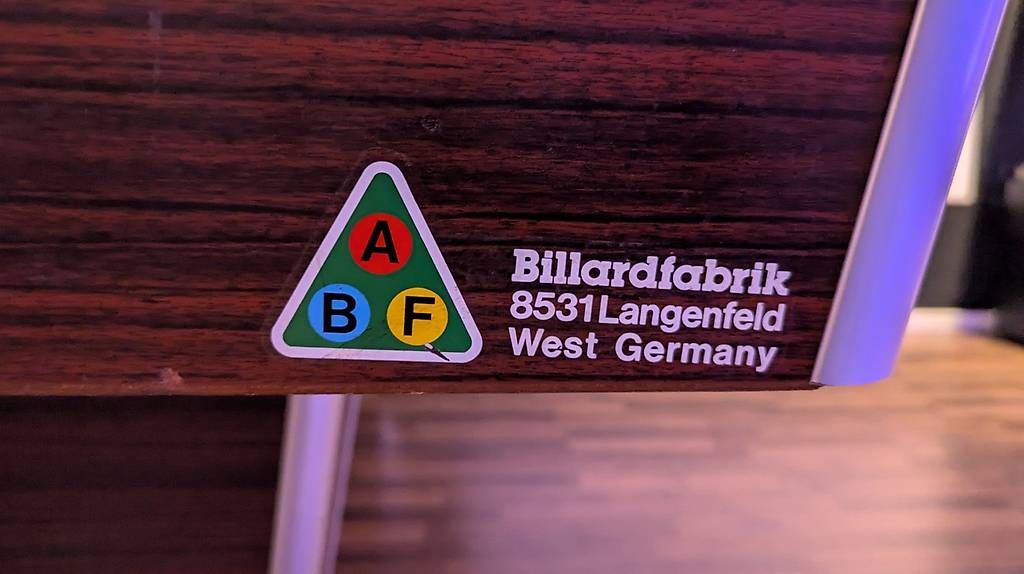 Tables de billard: Billardtisch 8-Fuss – D'occasion à Richterswil par universeONE 4