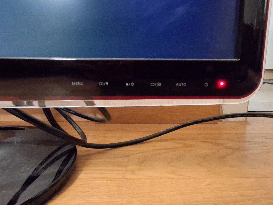 Samsung Monitor: Samsung bildschirm 24"  HDMI und VGA – Usato da Bern venduto da KavIndustries 1