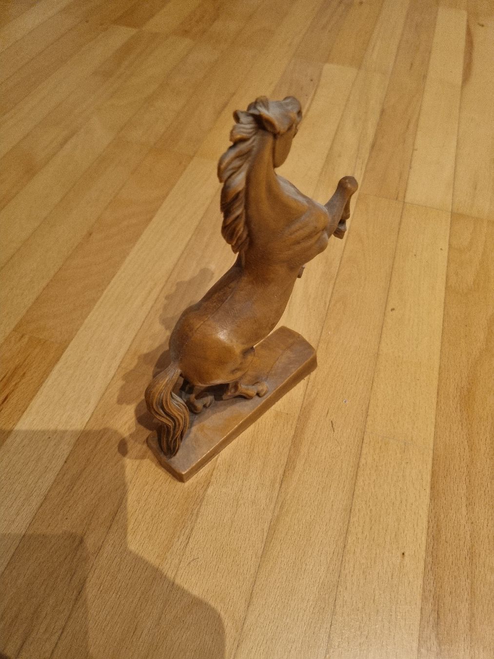 Statuette: Pferd / Ross aus Holz geschnitzt – Usato da Büren an der Aare venduto da benediktf 1