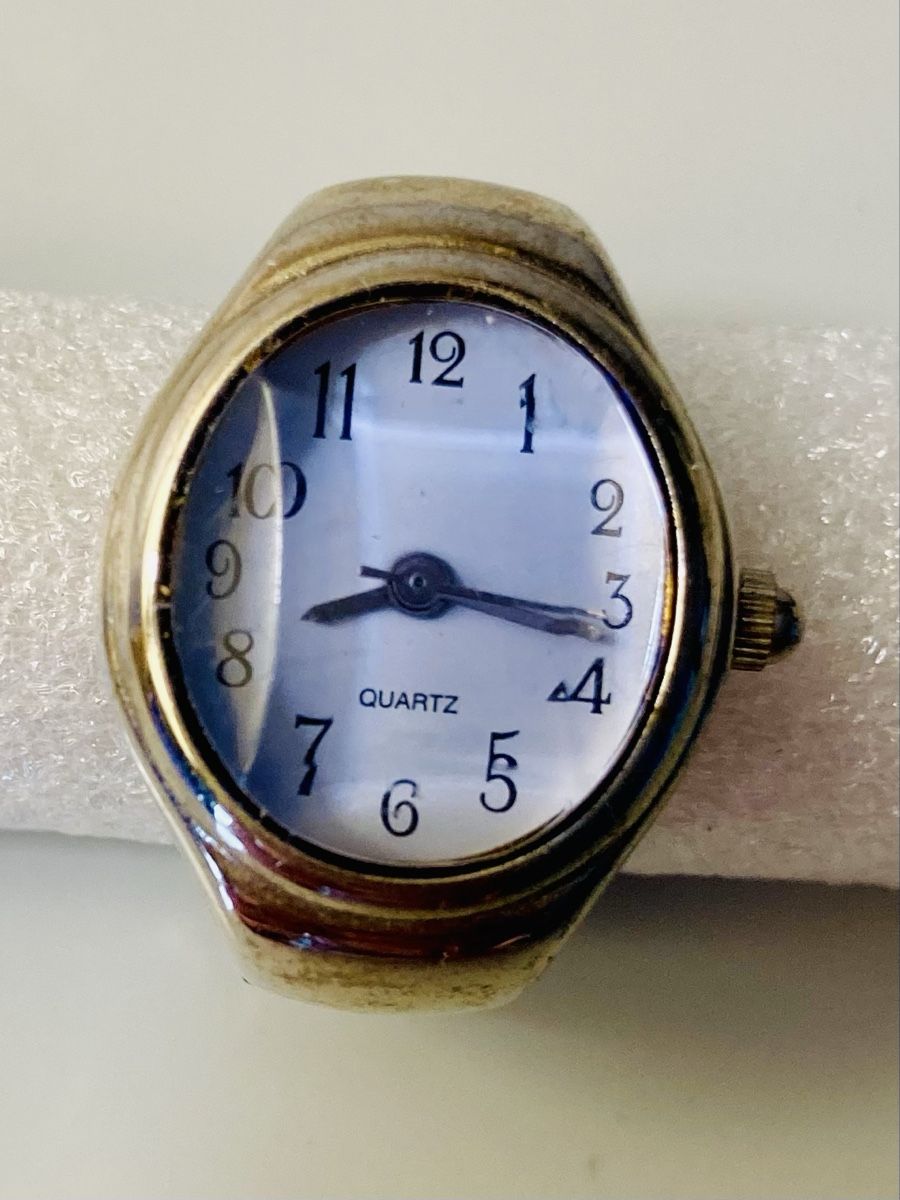 Anelli: Silberner Ring mit Uhr – Usato da Basel venduto da elocin4791 2