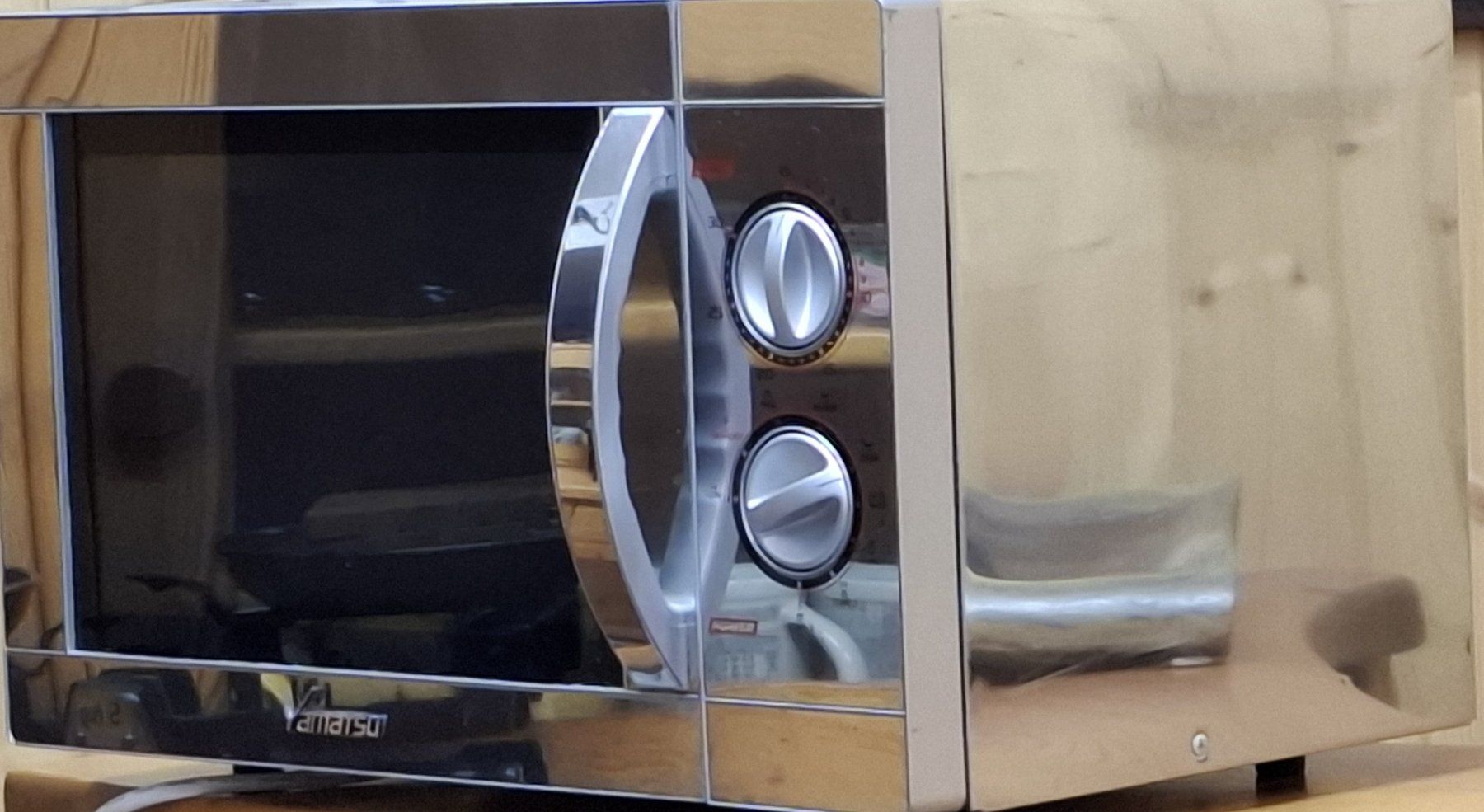 Elettrodomestici da cucina: Yamatsu Mikrowelle mit Grillfunktion – Usato da Dietikon venduto da oldi53 2