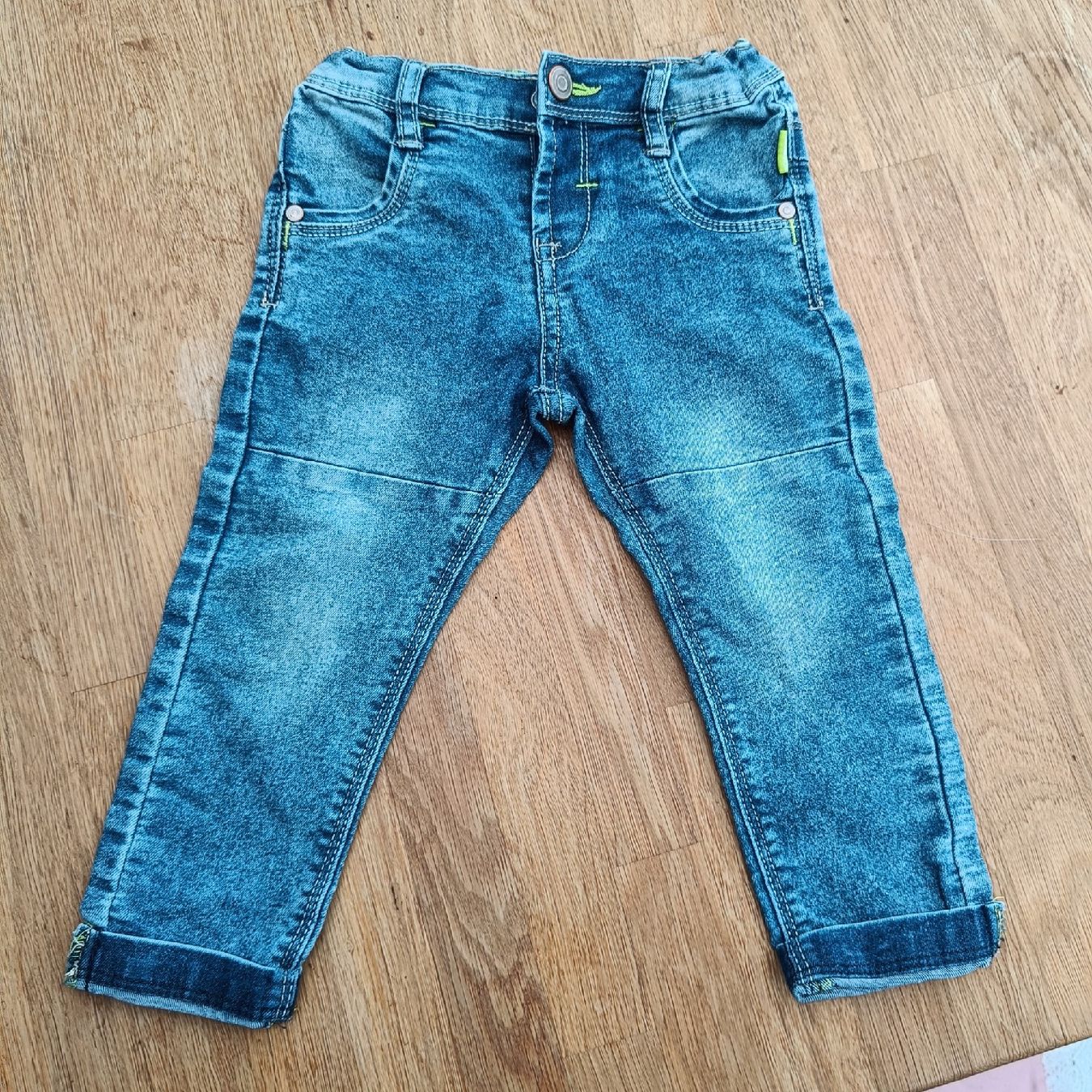 Hosen: Jeans Grösse 86 – Gebraucht aus Jaberg von urig17.