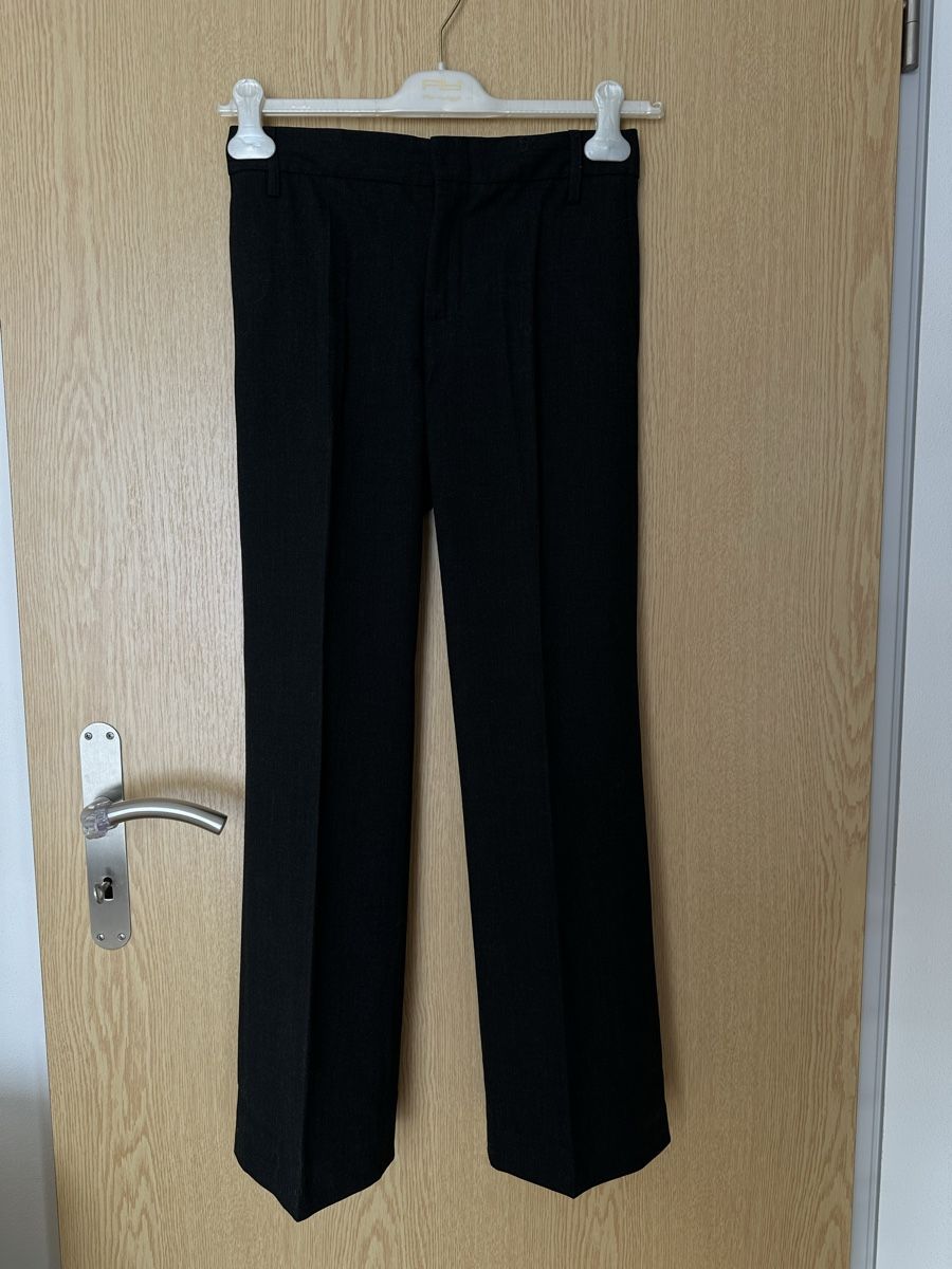 Zara Pantaloni: Zara hosen EUR 38 – Usato da Gordola venduto da EleSecondHand-TCG 2