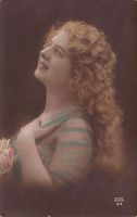 Romantik: Dame, koloriert, französische Karte, gelaufen 1917
