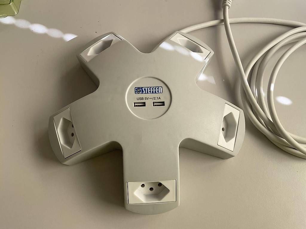 Stecker: Steckdosenleiste 5xT13 und 2x USB – Neu und originalverpackt aus St. Margarethen TG von andi.h 1
