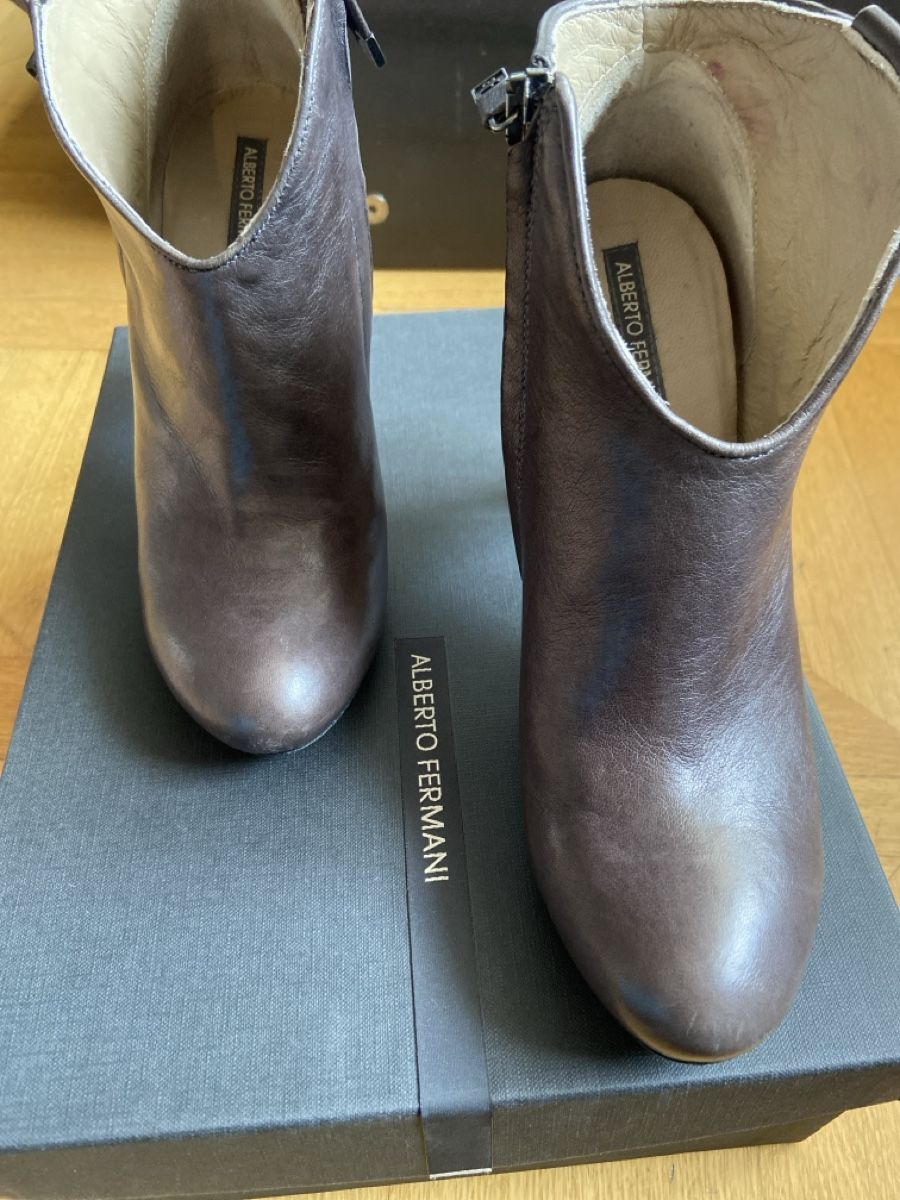 Damenschuhe: Alberto Fermani Leder-Stiefeletten 38 – Gebraucht aus Murten von februari 1