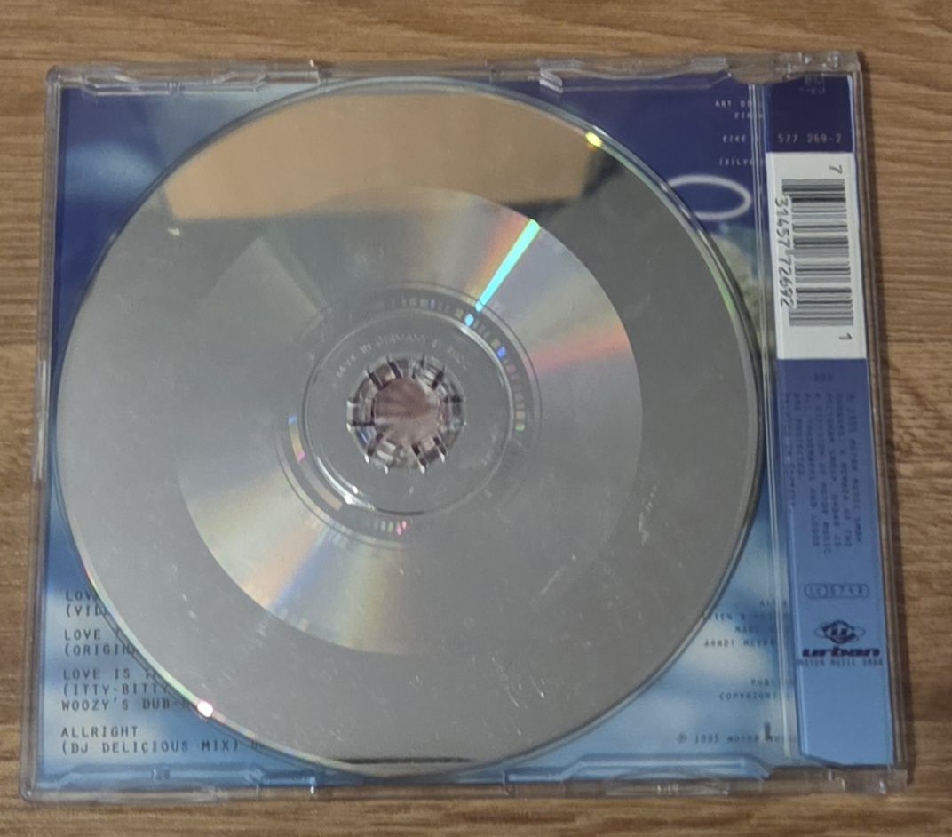 CD: Perplex Love is in the Airlines Maxi Single – Usato da Winterthur venduto da raymen74 1