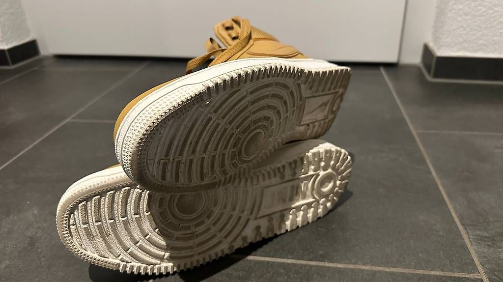 Nike Scarpe da uomo: Nike COURT VISION MID - Grösse 43 – Usato da Düdingen venduto da Emphilly 2