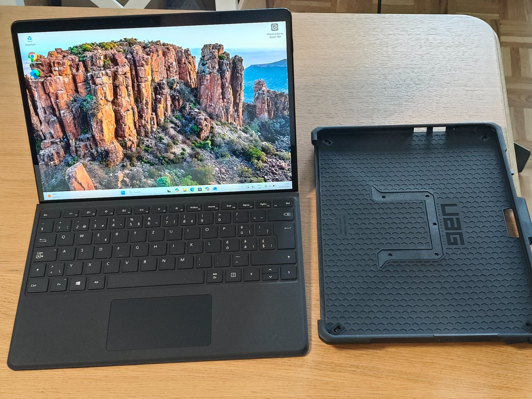 Microsoft Notebooks: Microsoft Surface Pro X inkl. Tastatur, Cover & Dock – Gebraucht aus Zürich von DonBodo