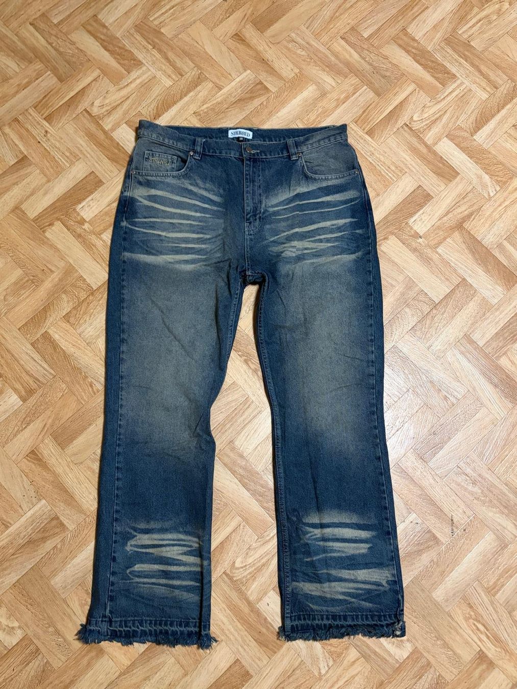 Jeans: STR4WRLD Tinted Denim Flared Jeans – Neu (gemäss Beschreibung) aus Aarau von 5kann