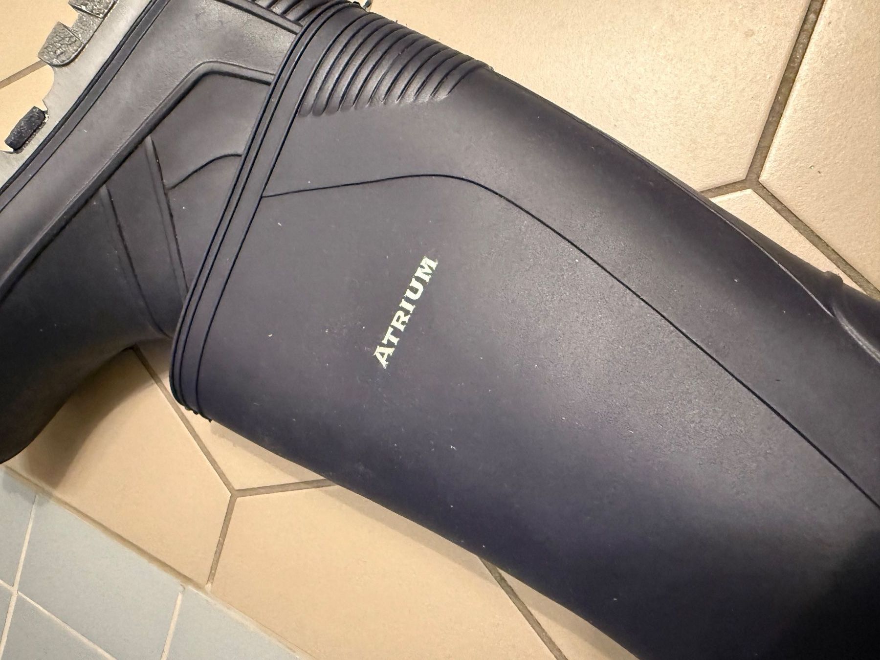 Scarpe da uomo: Atrium Gummistiefel, Gr. 37 – Nuovo (secondo la descrizione) da Zürich venduto da SEDRAEN 1