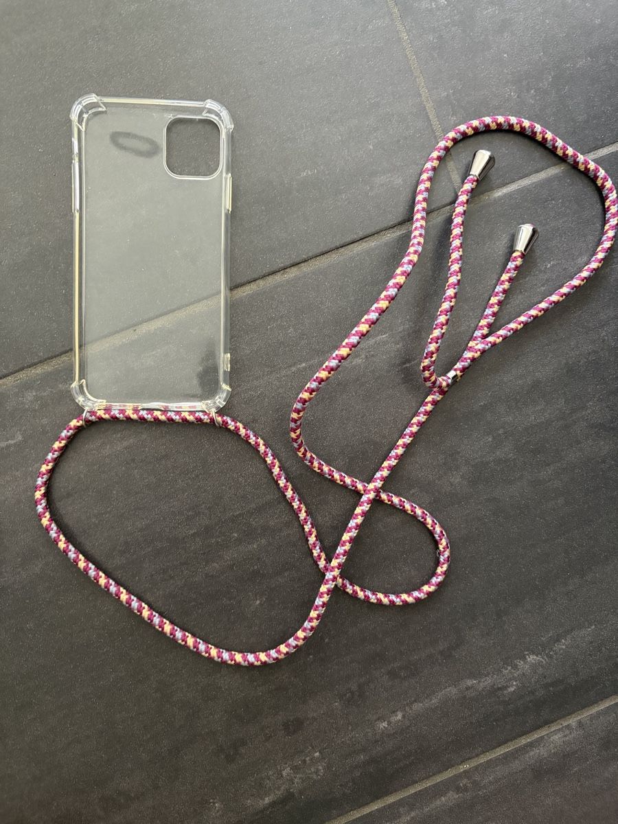 Apple Cover & Protezioni schermo: iPhone 12 Pro Max Hülle mit Kette – Usato da Buonas venduto da lililou2