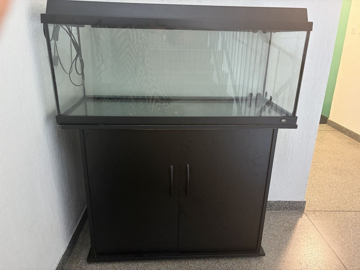 Aquarium: Aquarium  – Gebraucht aus Biel-Bienne von Silva-M30 2
