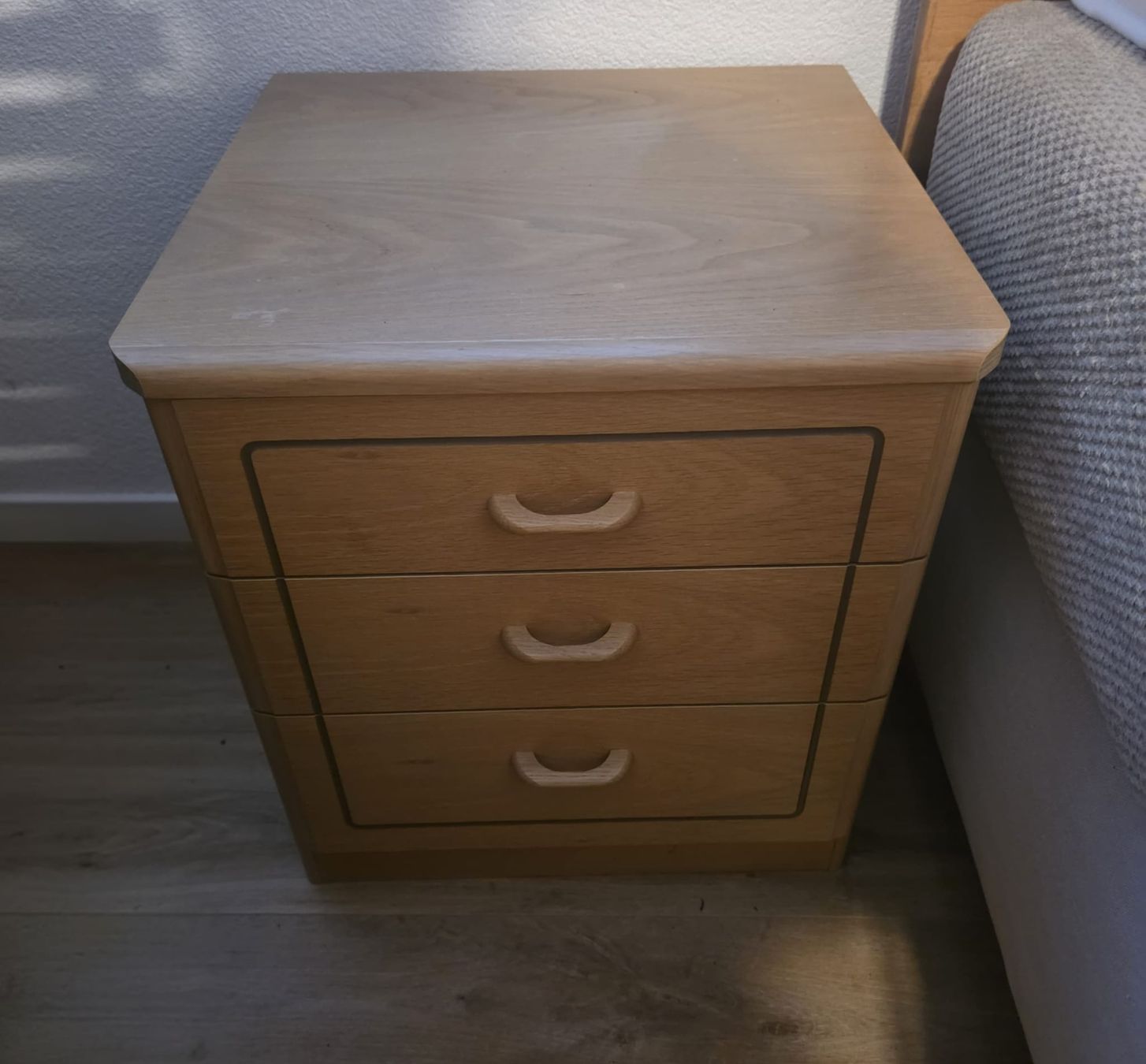 Betten: Fast neues Bett 1.40x2.00 – Neu (gemäss Beschreibung) aus Büron von mjo_2yjj 1