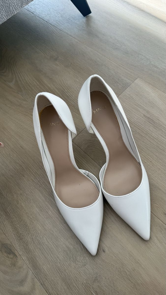 Mango Damenschuhe: Escarpins Mango blancs pointus taille 36 – Neu und originalverpackt aus Biel/Bienne von diana.diana 1