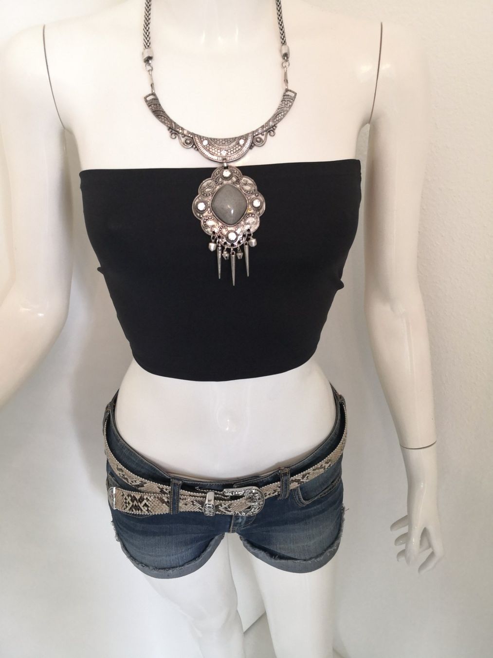 Mango Top: 🤩MANGO BANDEAU-TOP SCHWARZ STRETCH – Nuovo (secondo la descrizione) da Olten venduto da Naja-Twins-Twins 3